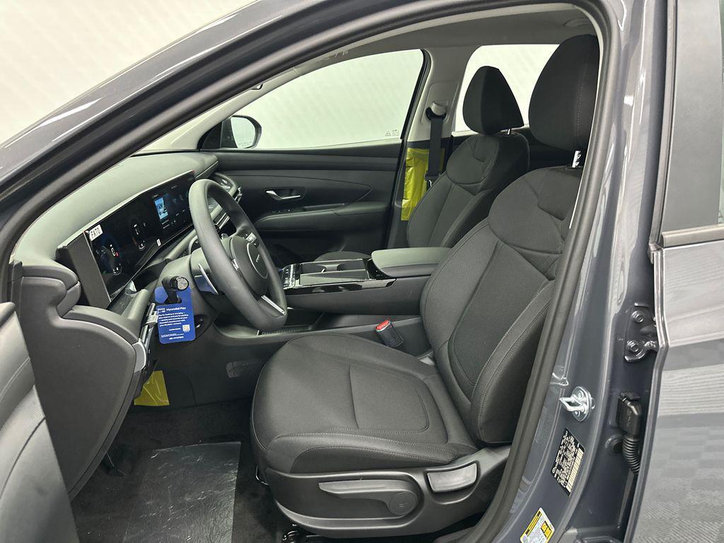 new 2026 Hyundai TUCSON Hybrid car, priced at $31,779