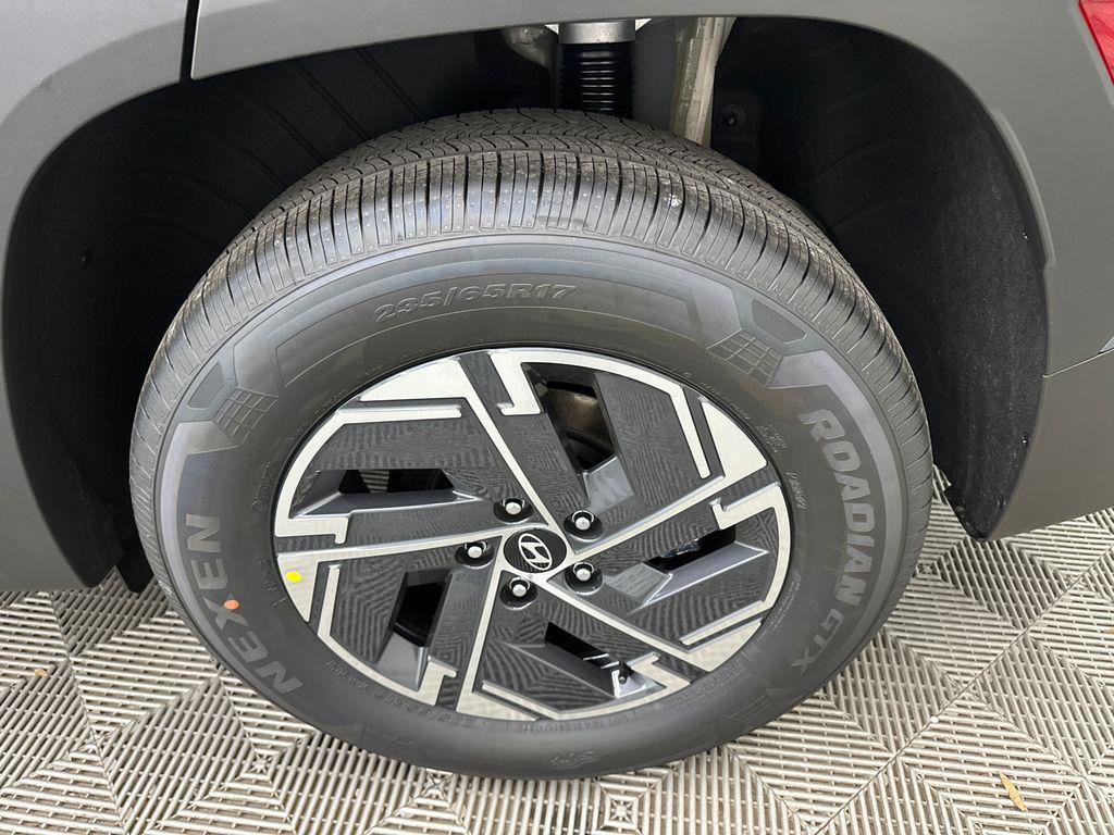 new 2026 Hyundai TUCSON Hybrid car, priced at $31,779