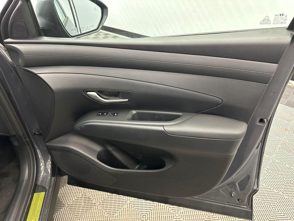 new 2026 Hyundai TUCSON Hybrid car, priced at $31,779