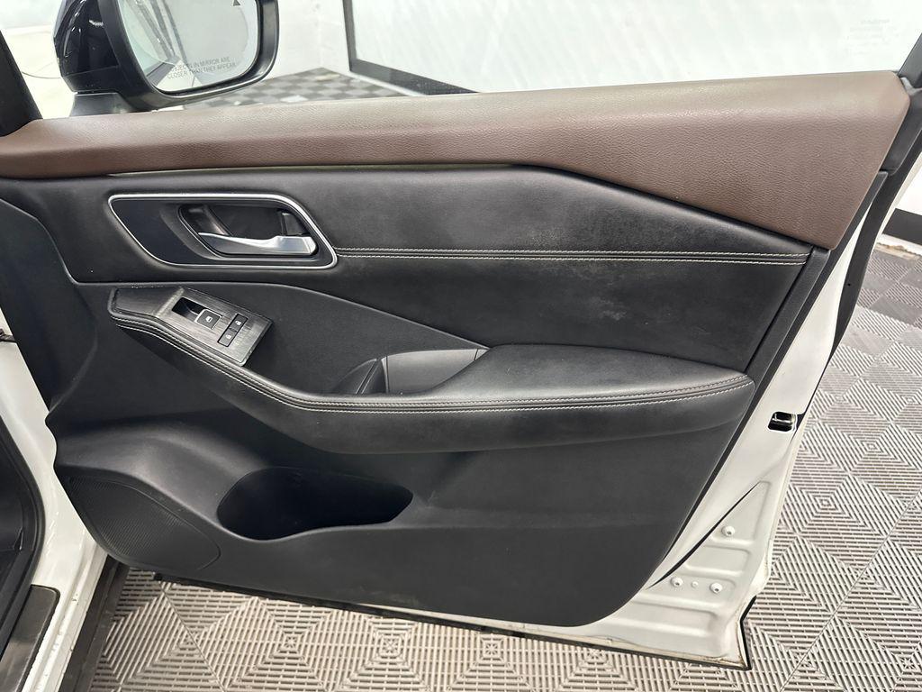 used 2021 Nissan Rogue car, priced at $24,888