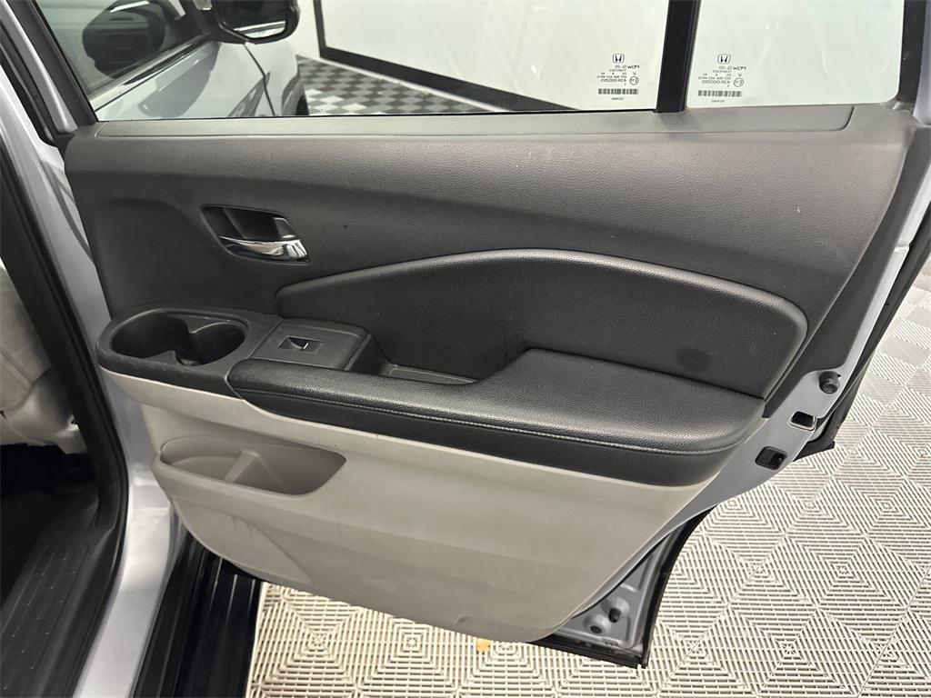 used 2018 Honda Pilot car, priced at $13,747