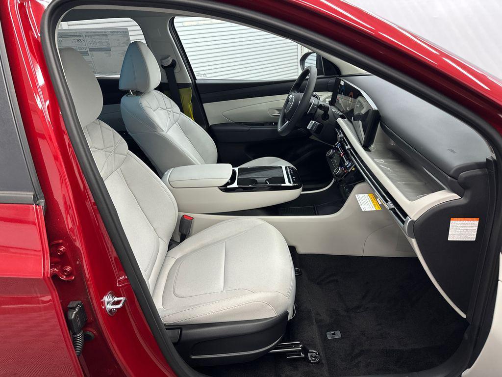 new 2026 Hyundai TUCSON Hybrid car, priced at $33,325