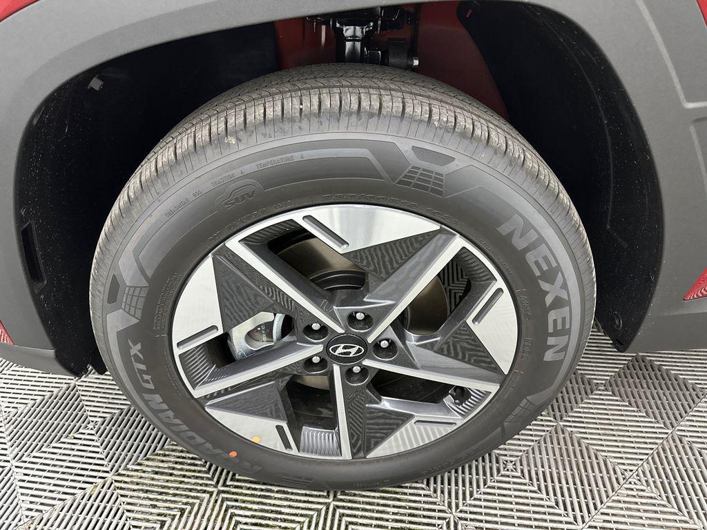 new 2026 Hyundai TUCSON Hybrid car, priced at $33,325