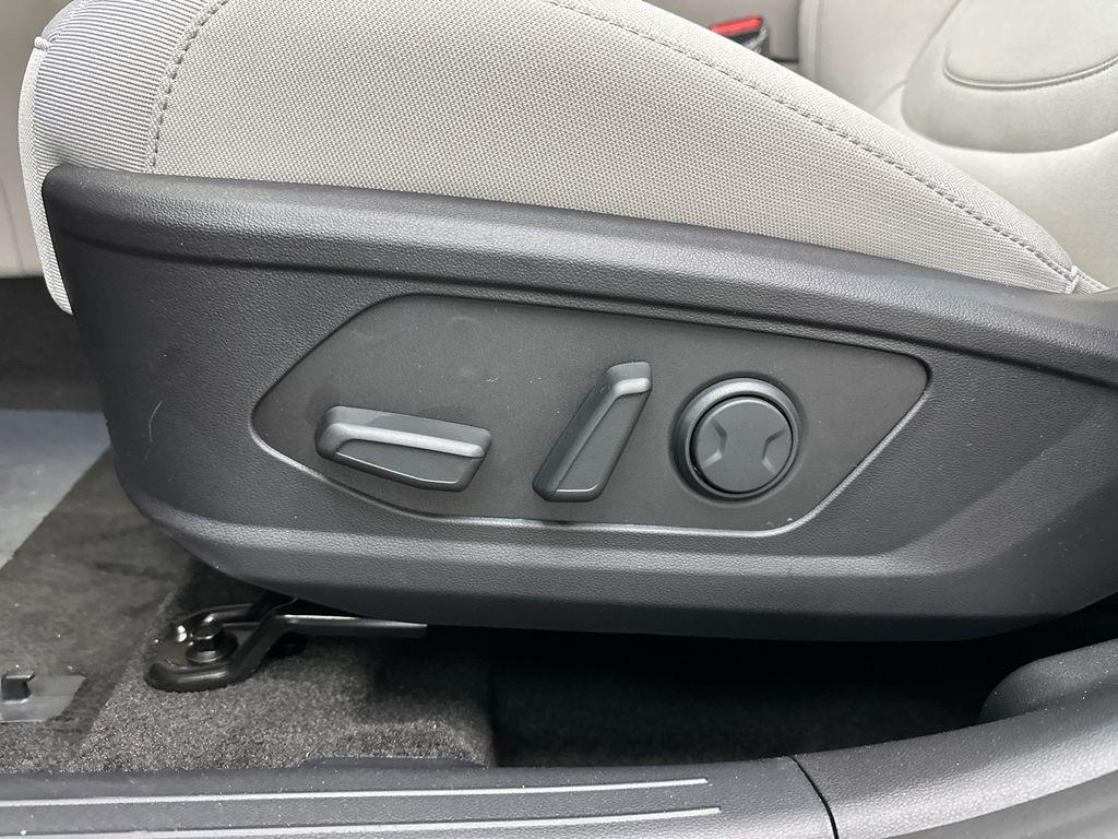 new 2026 Hyundai TUCSON Hybrid car, priced at $33,325