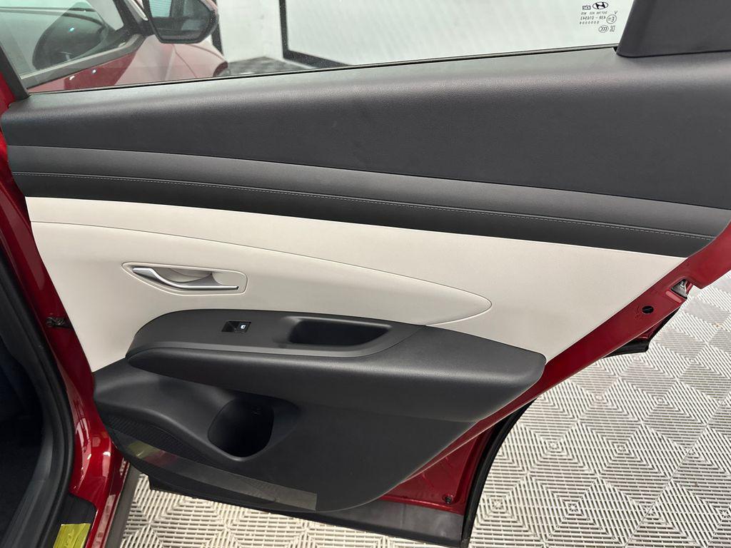 new 2026 Hyundai TUCSON Hybrid car, priced at $33,325