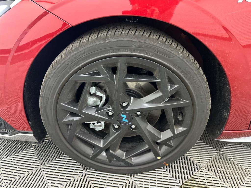 new 2025 Hyundai Elantra car, priced at $27,089