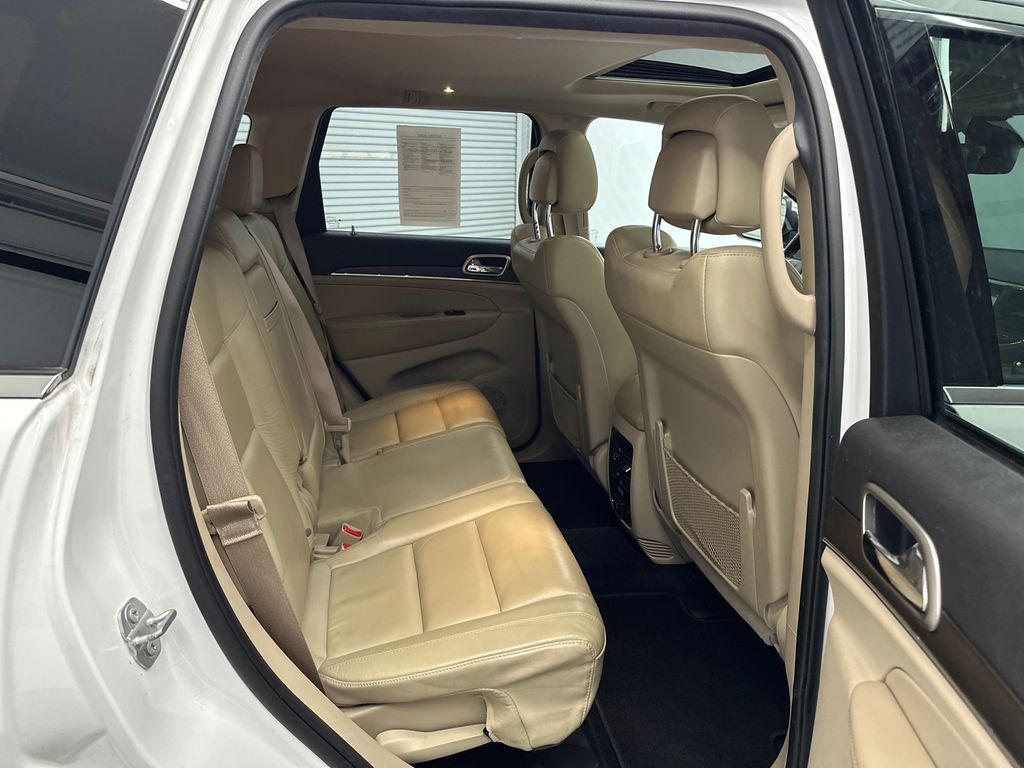 used 2017 Jeep Grand Cherokee car, priced at $13,627