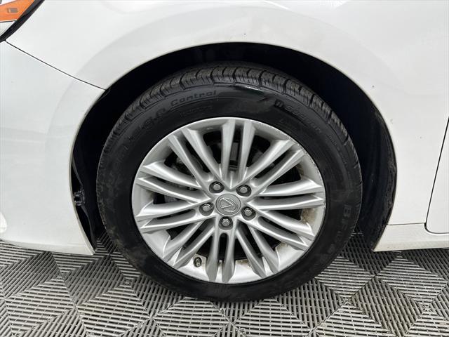 2016 Eminent White Pearl Lexus ES 350