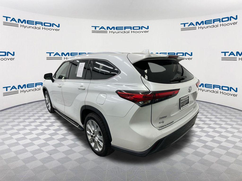 used 2023 Toyota Highlander car, priced at $36,296