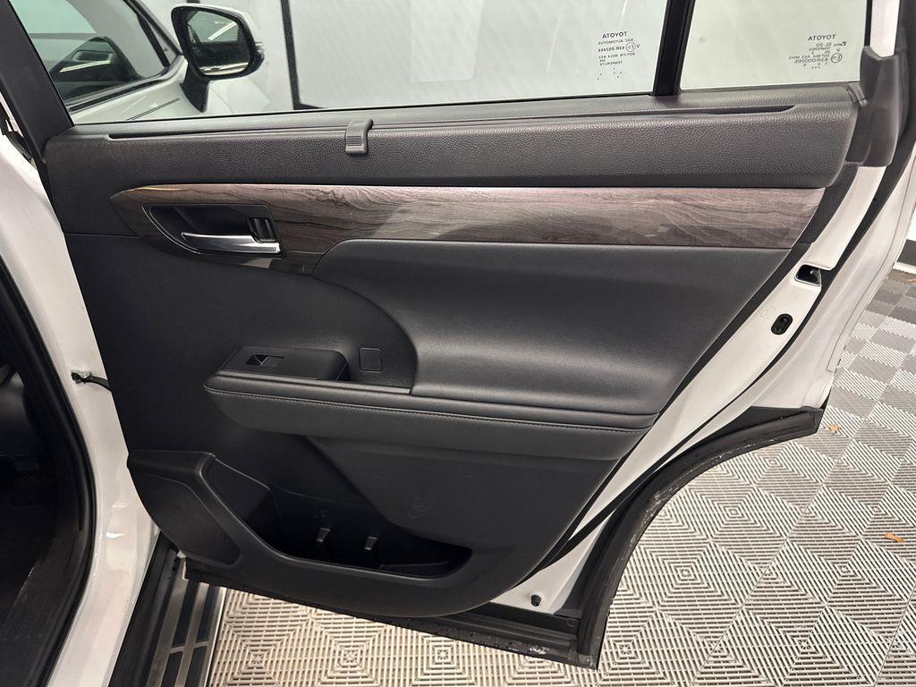 used 2023 Toyota Highlander car, priced at $35,669