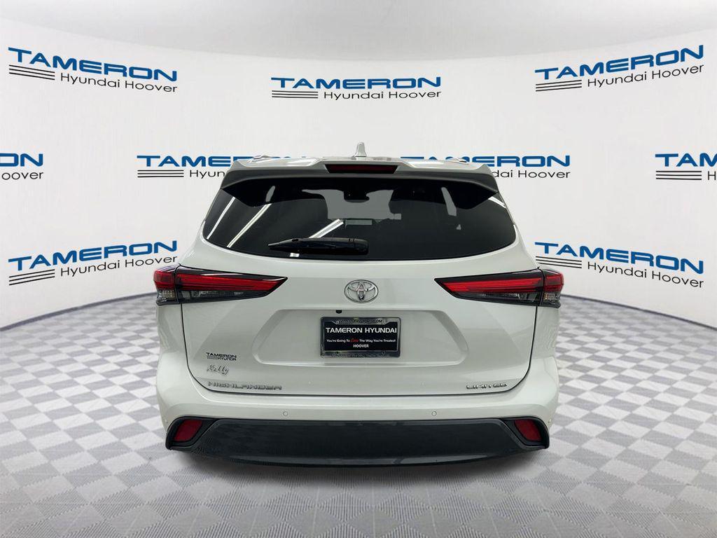 used 2023 Toyota Highlander car, priced at $36,296