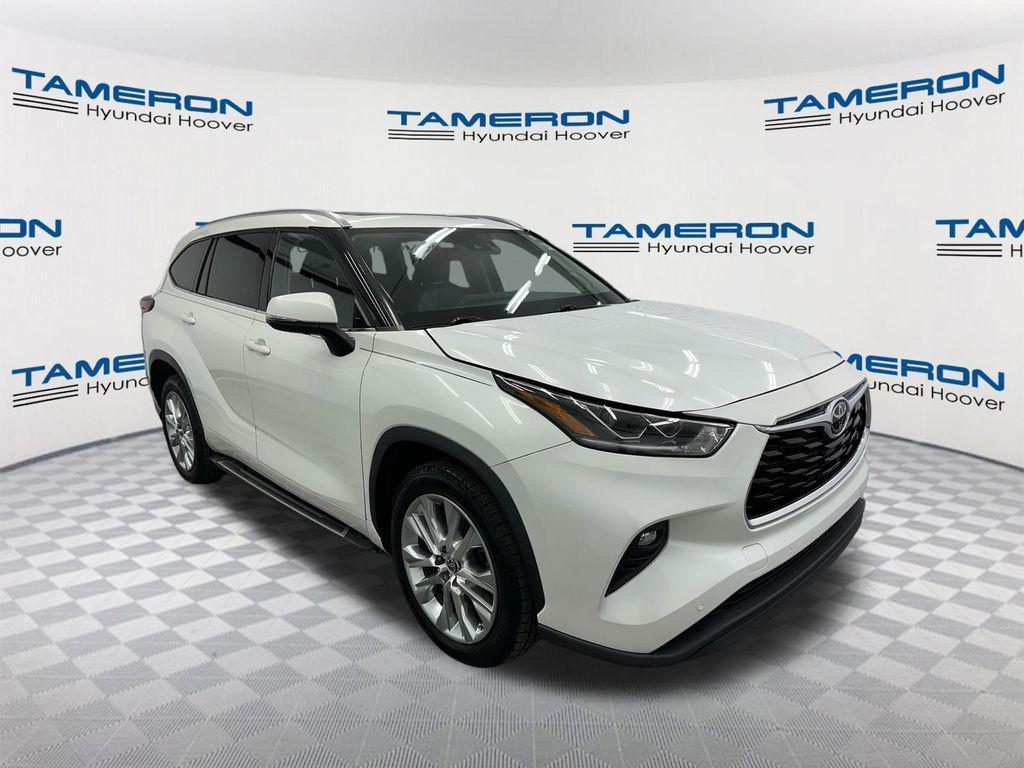 used 2023 Toyota Highlander car, priced at $36,296