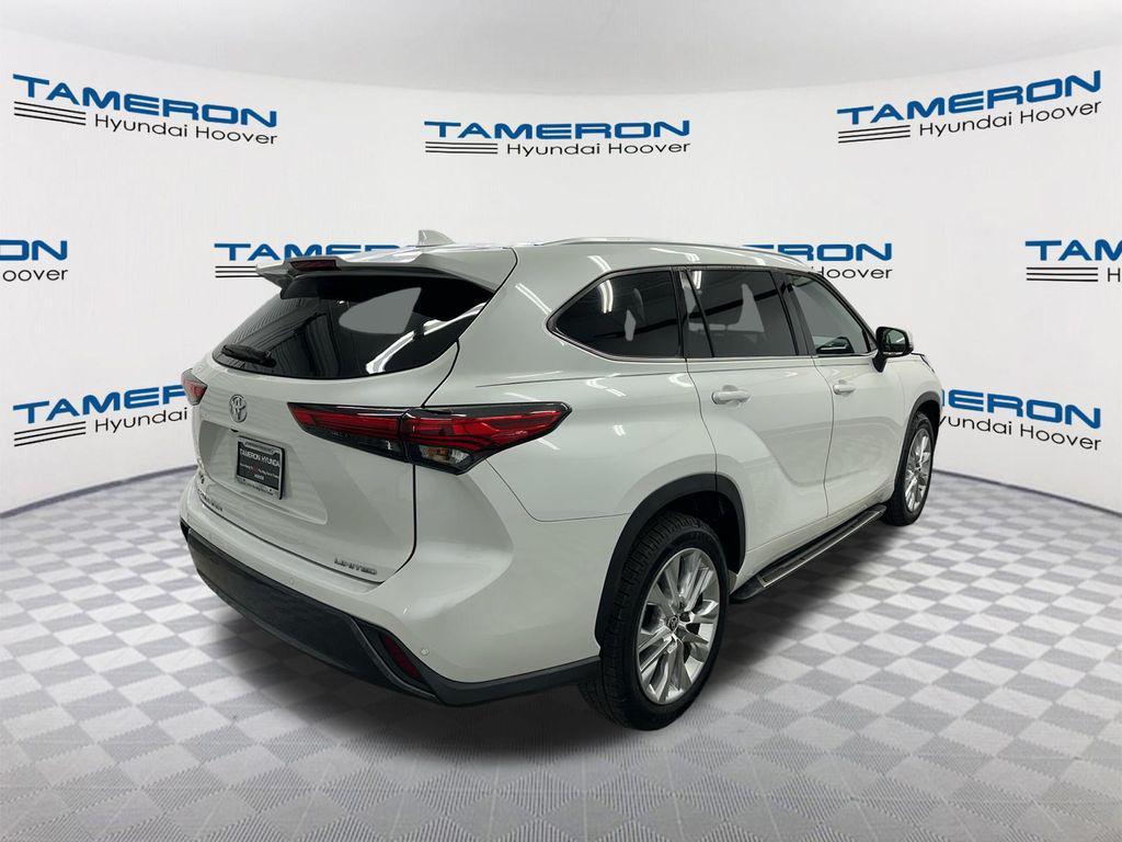 used 2023 Toyota Highlander car, priced at $36,296