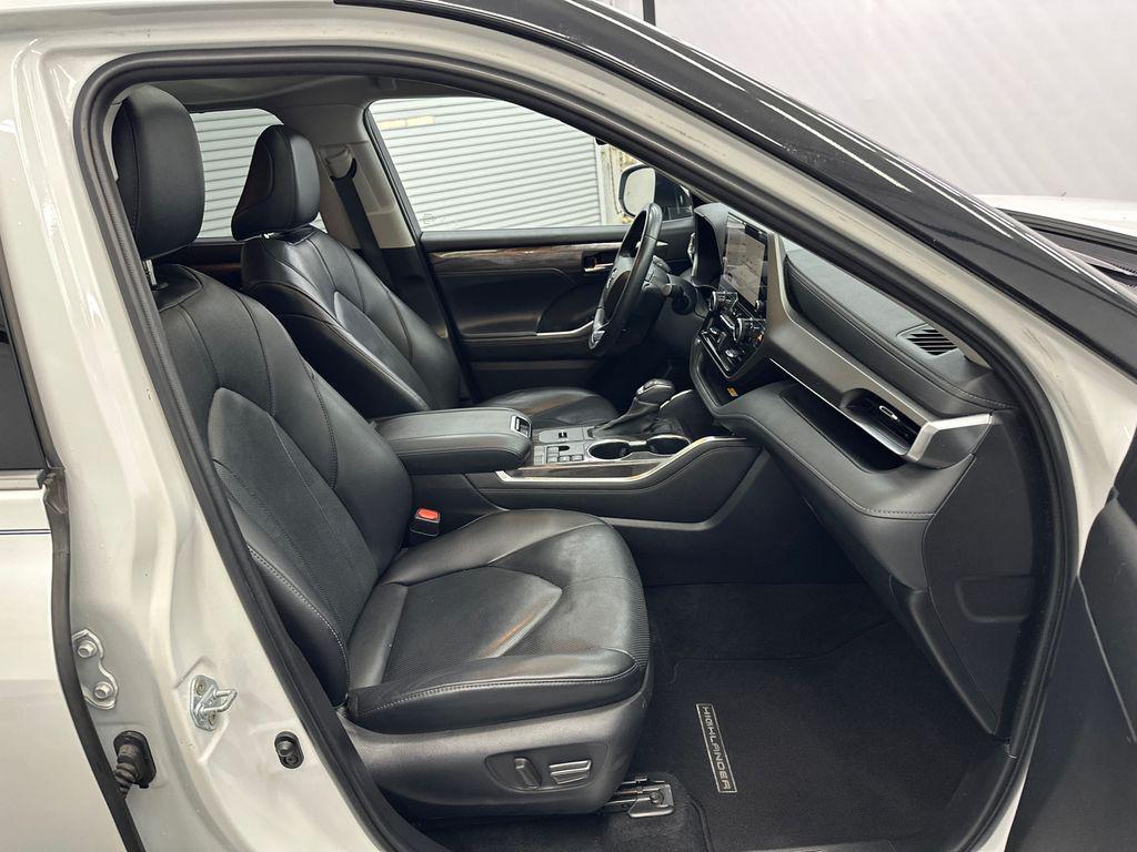 used 2023 Toyota Highlander car, priced at $35,669