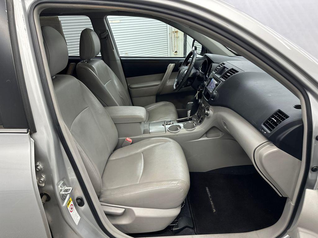 used 2013 Toyota Highlander car, priced at $11,535