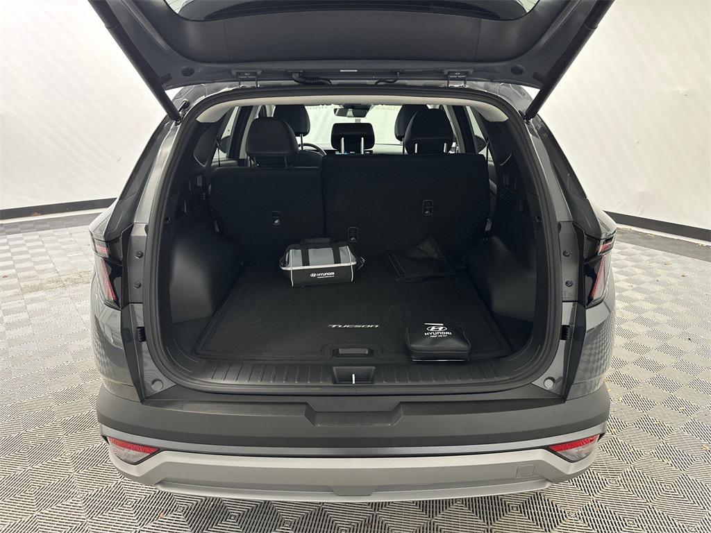 new 2026 Hyundai TUCSON Hybrid car, priced at $36,188