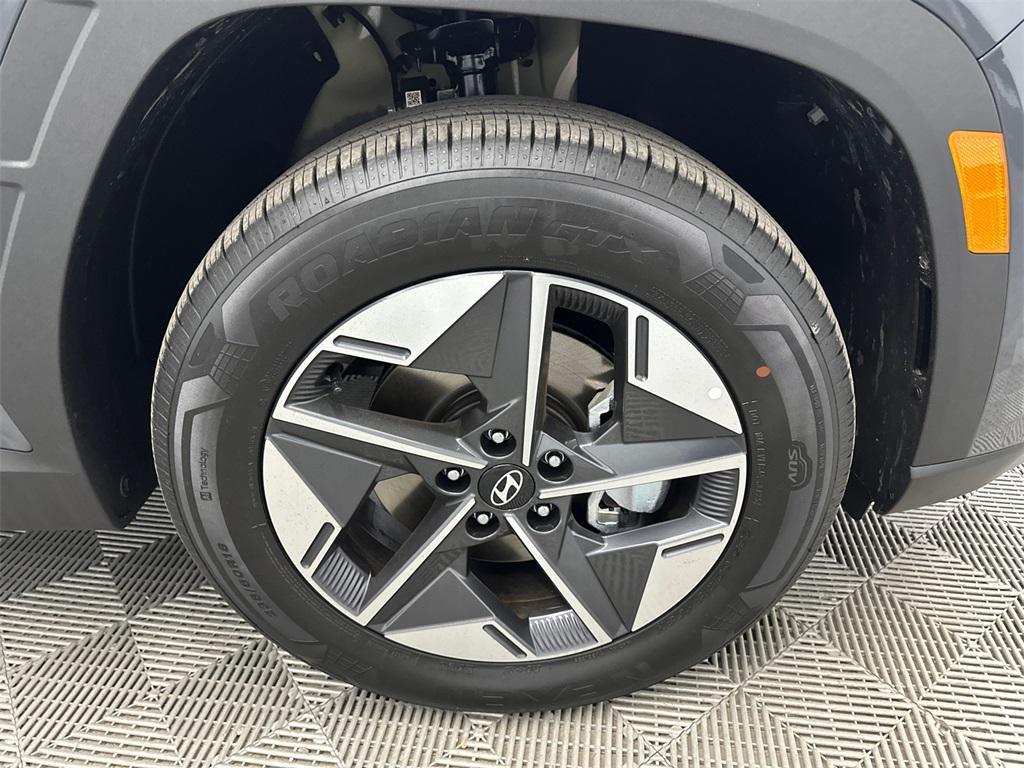 new 2026 Hyundai TUCSON Hybrid car, priced at $36,188