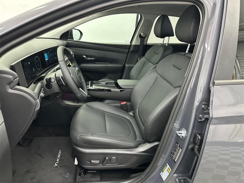 new 2026 Hyundai TUCSON Hybrid car, priced at $36,188