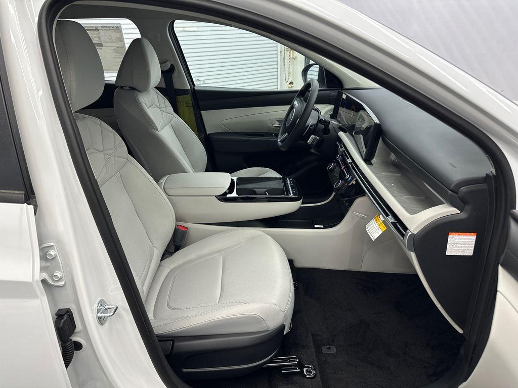 new 2026 Hyundai TUCSON Hybrid car, priced at $31,266