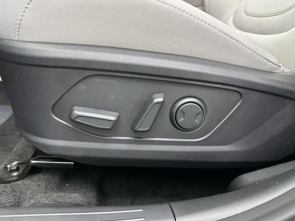 new 2026 Hyundai TUCSON Hybrid car, priced at $32,594