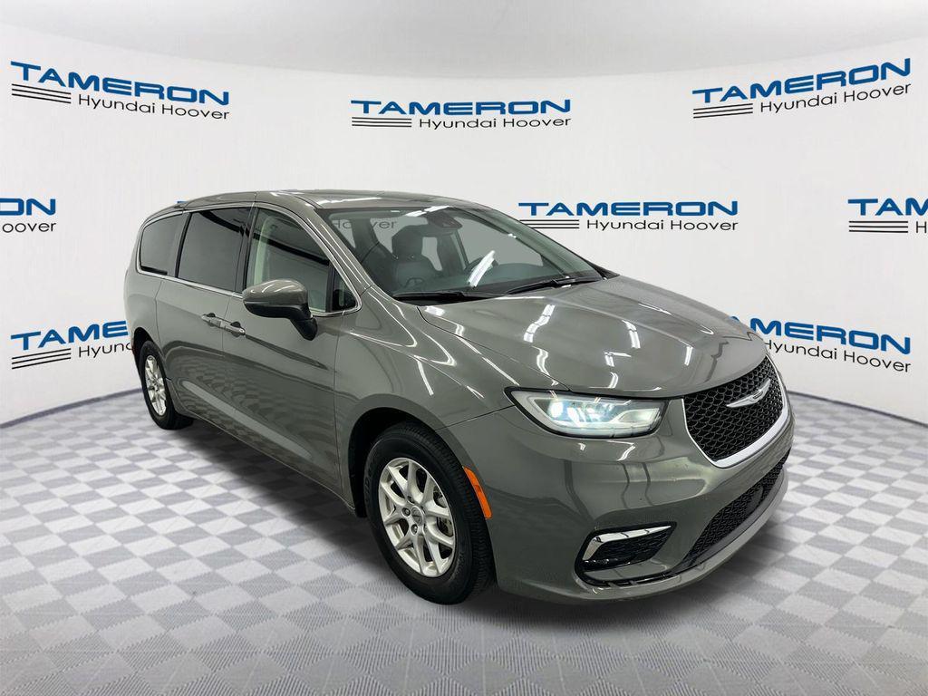 used 2023 Chrysler Pacifica car, priced at $23,859