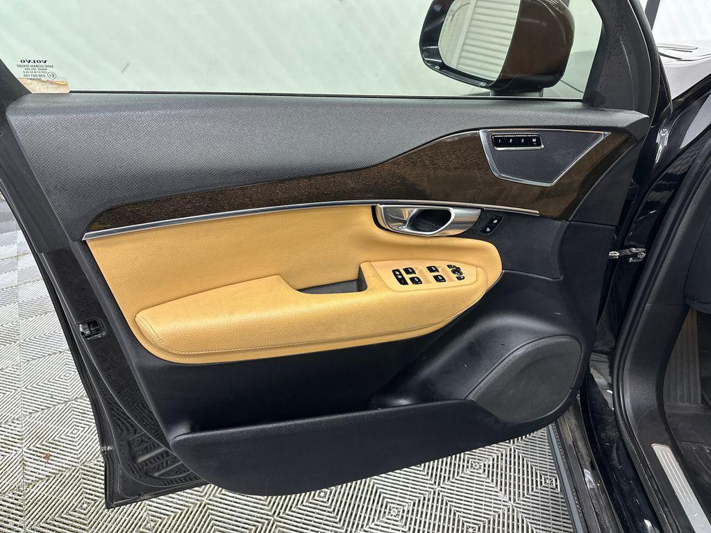 used 2017 Volvo XC90 car, priced at $14,995