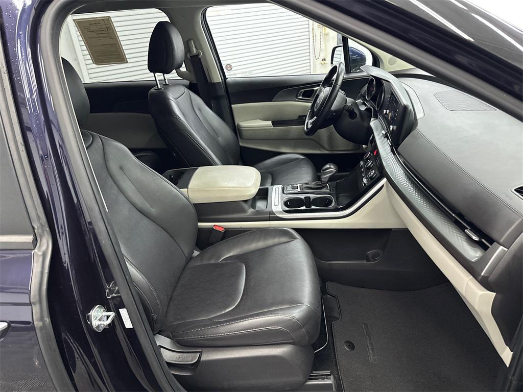 used 2024 Kia Carnival car, priced at $27,991