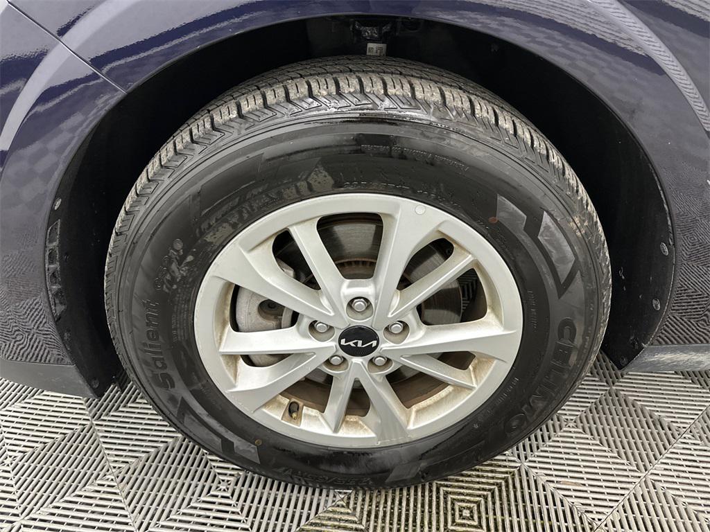 used 2024 Kia Carnival car, priced at $27,991