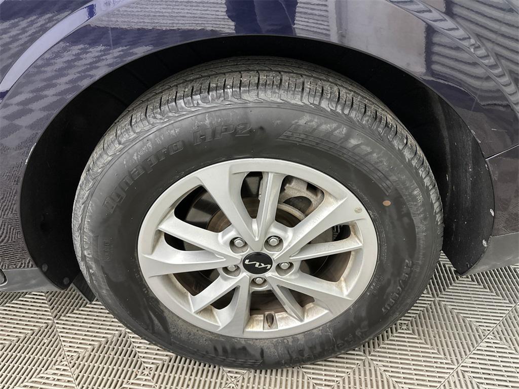 used 2024 Kia Carnival car, priced at $27,991