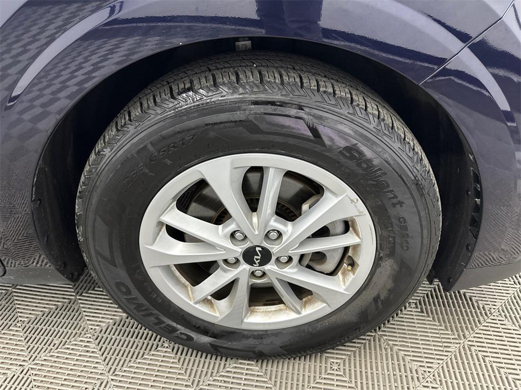 used 2024 Kia Carnival car, priced at $27,991