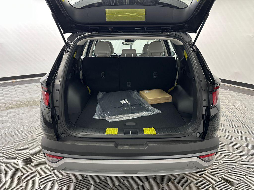 new 2026 Hyundai TUCSON Hybrid car, priced at $31,830