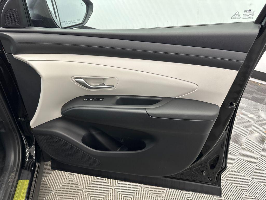 new 2026 Hyundai TUCSON Hybrid car, priced at $31,830