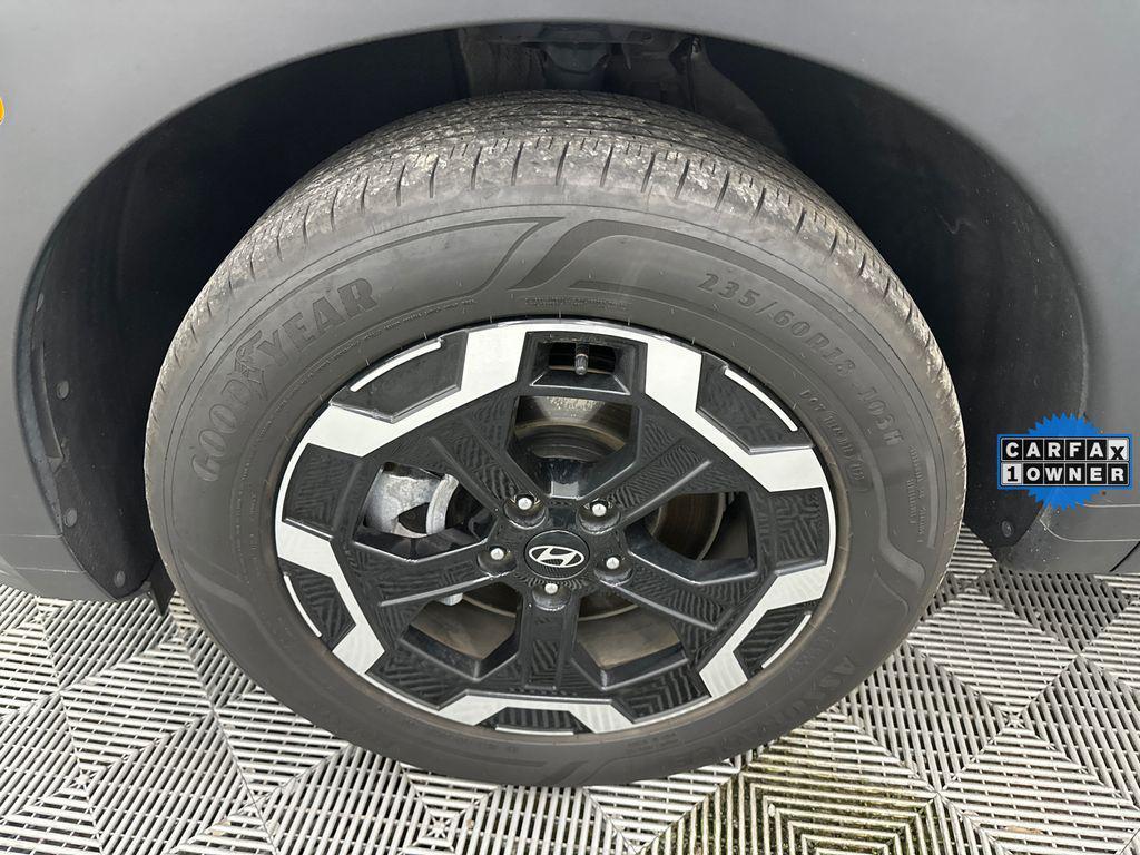 used 2024 Hyundai Santa Fe car, priced at $27,900