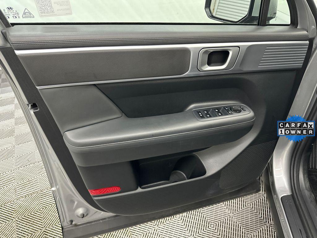 used 2024 Hyundai Santa Fe car, priced at $27,900