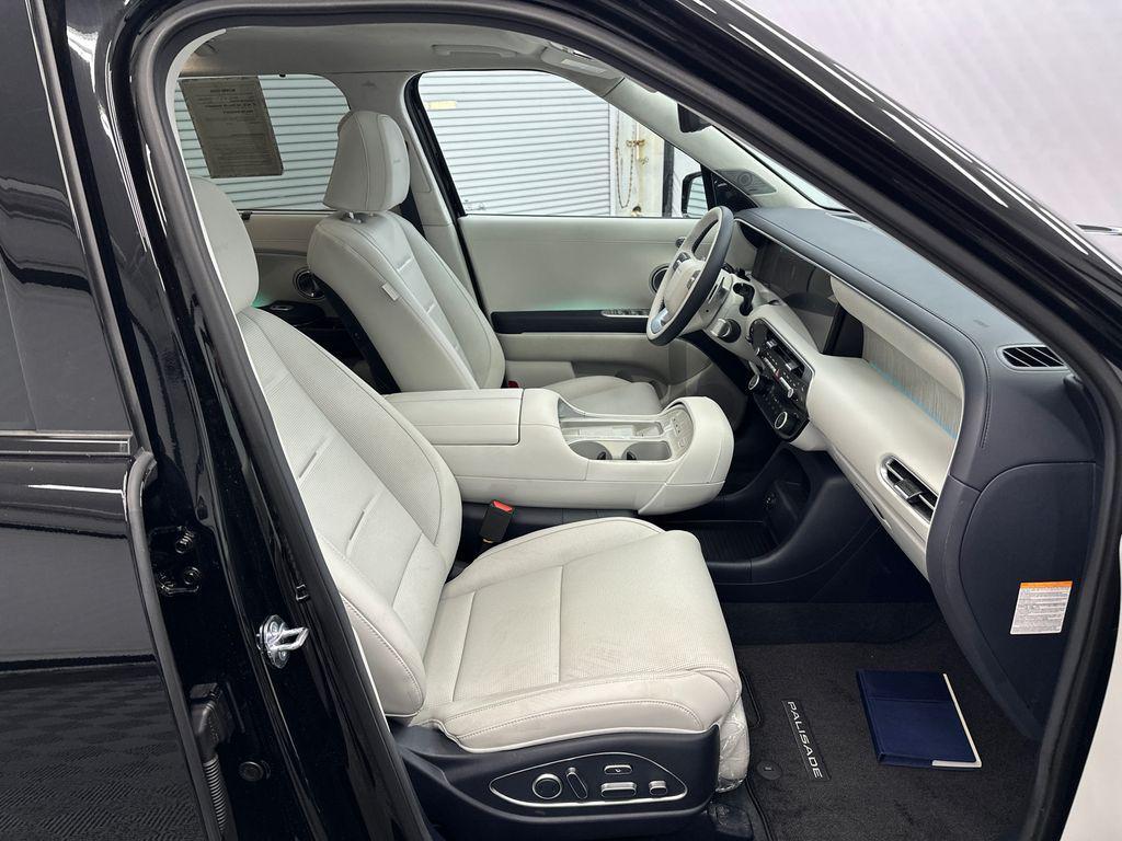 used 2026 Hyundai Palisade Hybrid car, priced at $57,497