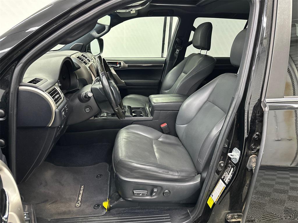 used 2020 Lexus GX 460 car, priced at $32,900