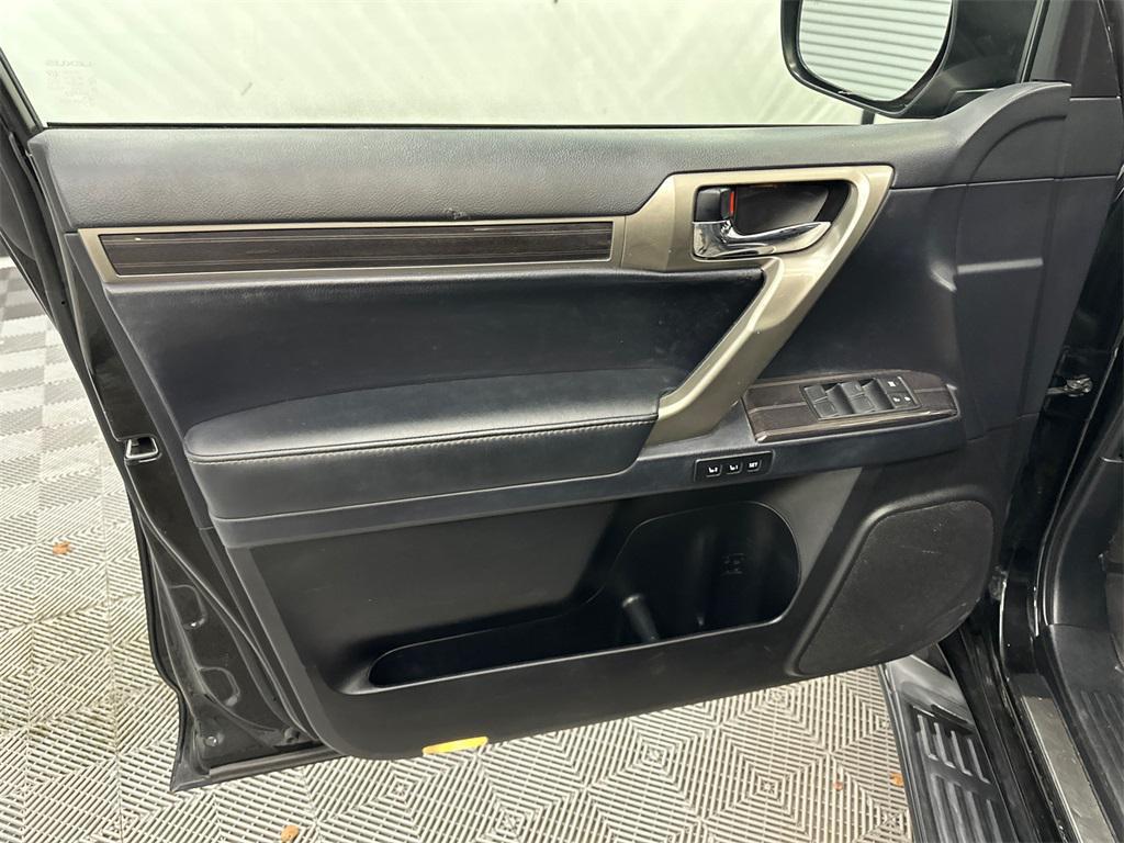 used 2020 Lexus GX 460 car, priced at $32,900