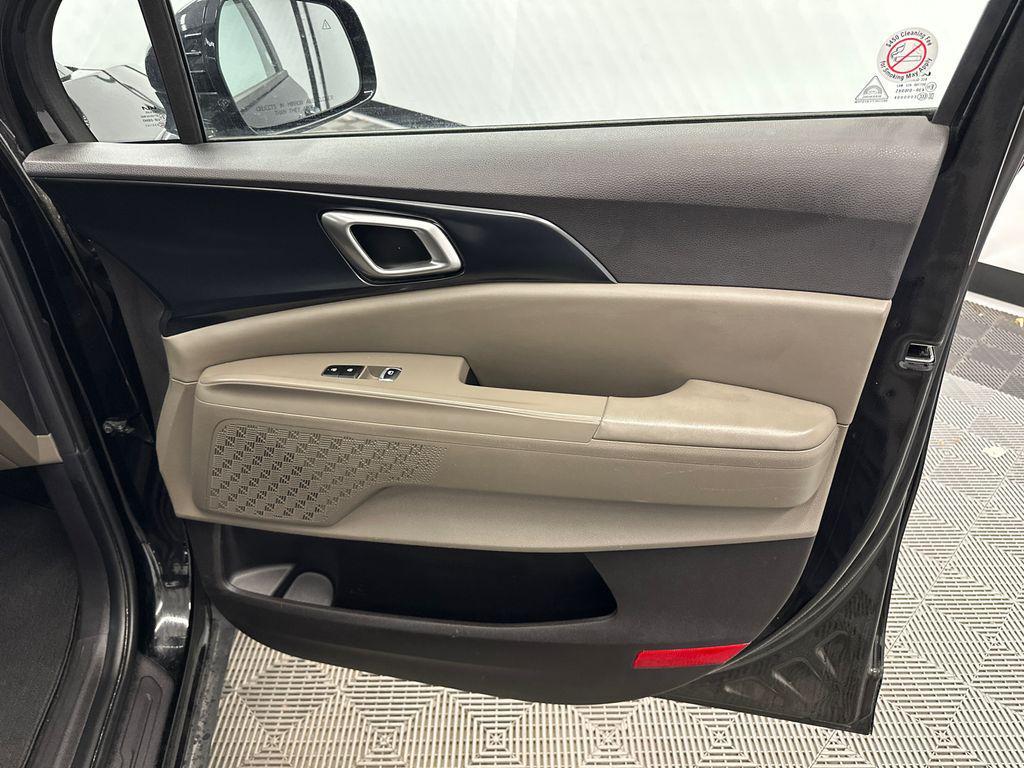 used 2025 Kia Carnival car, priced at $33,652