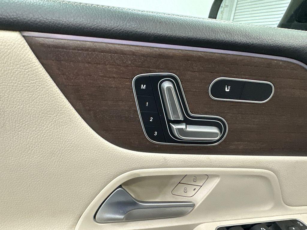 used 2023 Mercedes-Benz GLB 250 car, priced at $27,936