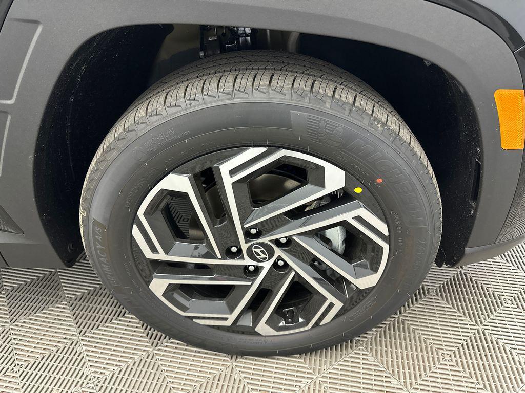 new 2026 Hyundai TUCSON Hybrid car, priced at $40,660