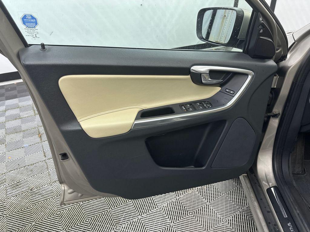 used 2016 Volvo XC60 car, priced at $13,990