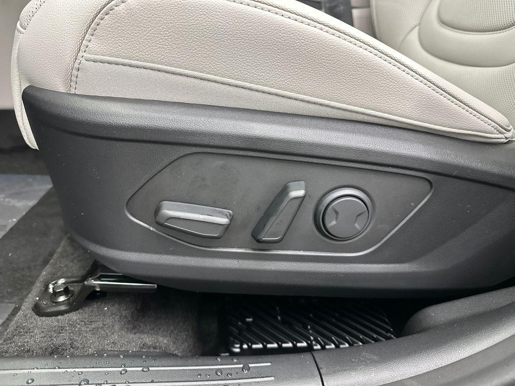 new 2026 Hyundai TUCSON Hybrid car, priced at $40,393