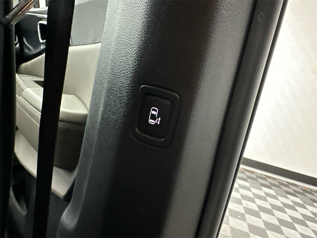 used 2025 Kia Carnival car, priced at $33,695