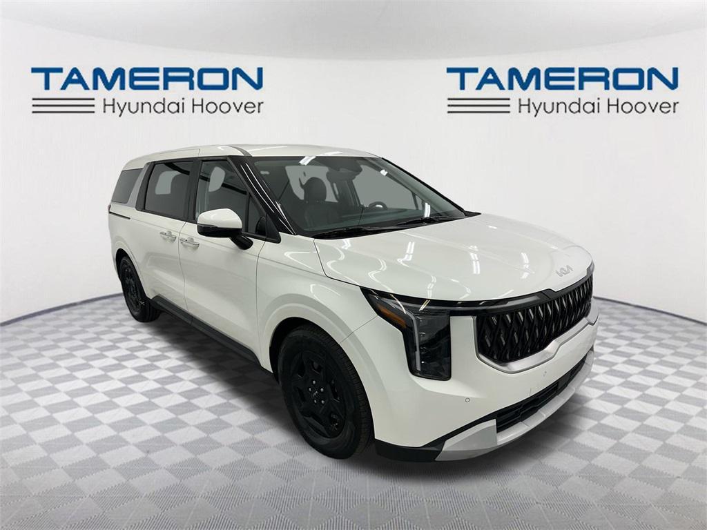 used 2025 Kia Carnival car, priced at $33,695