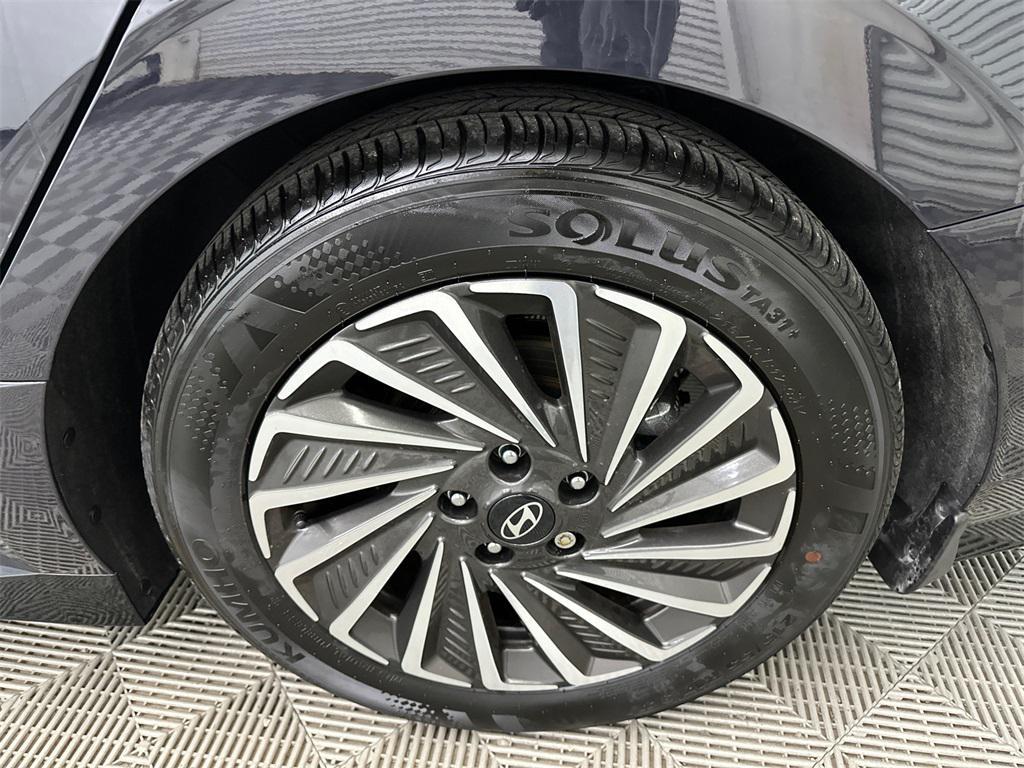 used 2025 Hyundai Sonata Hybrid car, priced at $25,385