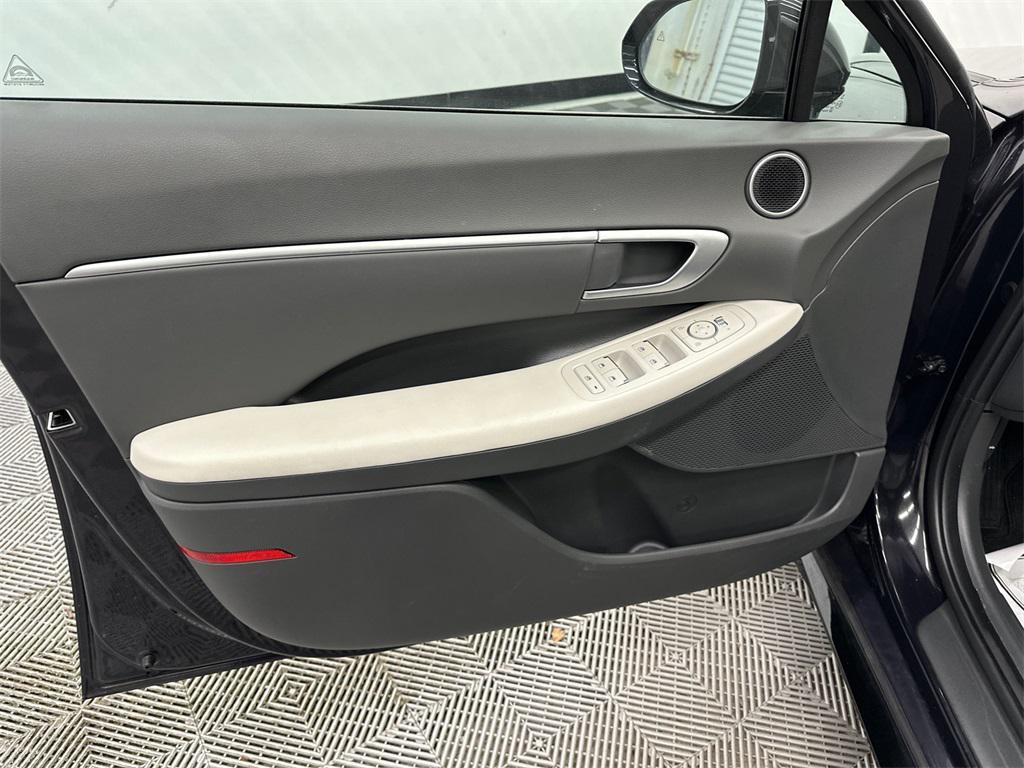 used 2025 Hyundai Sonata Hybrid car, priced at $25,385