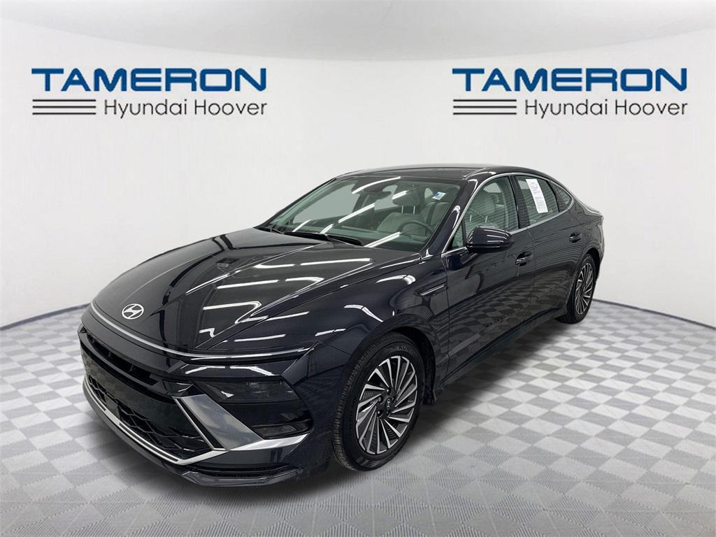 used 2025 Hyundai Sonata Hybrid car, priced at $25,385