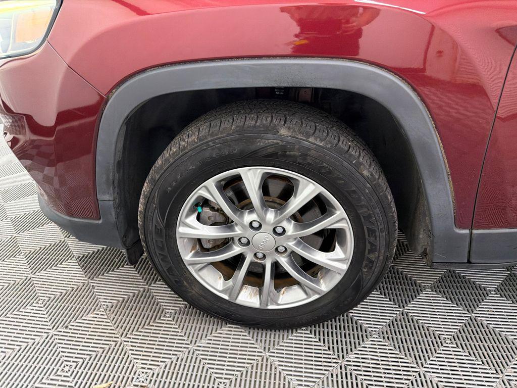 used 2019 Jeep Cherokee car, priced at $14,573