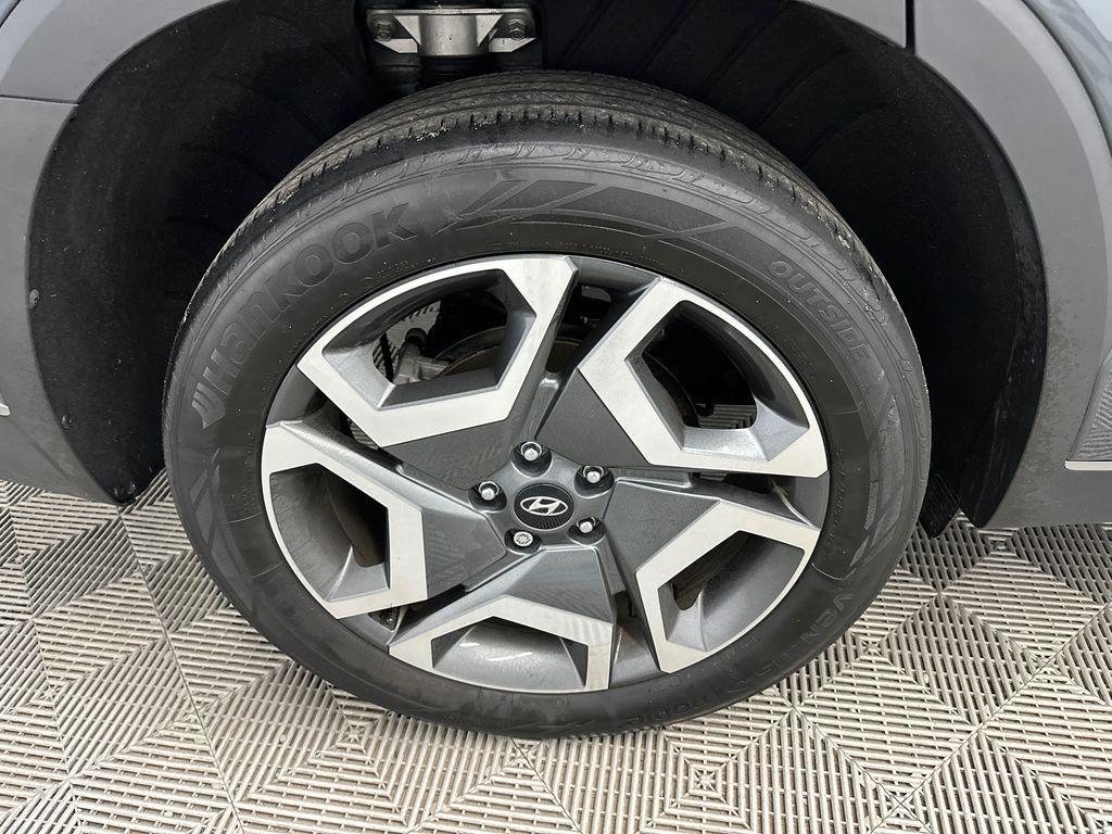 used 2025 Hyundai Palisade car, priced at $37,569