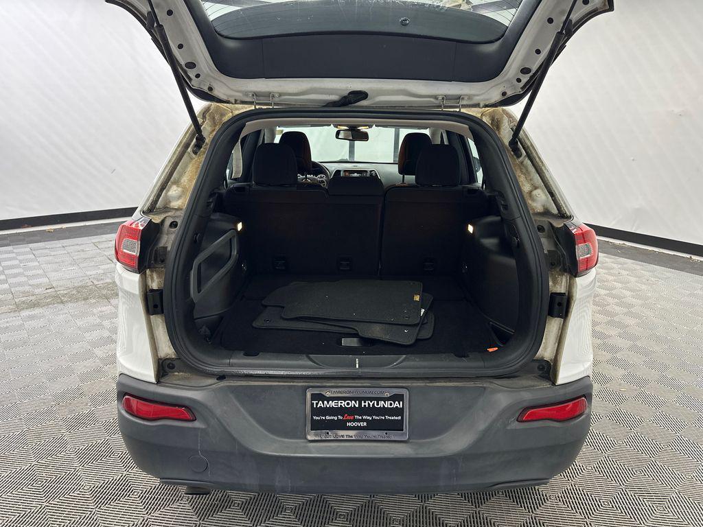 used 2017 Jeep Cherokee car, priced at $10,537